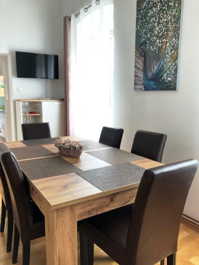 Zur Bruecke Apartmán *